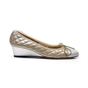 PAUL MAYER Essentials Quilted Leather Wedge in Champagne